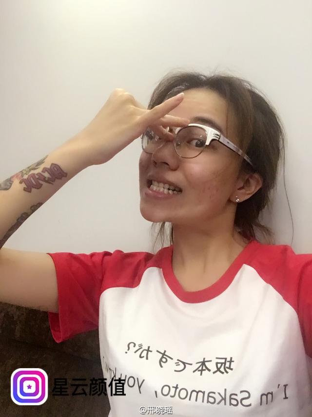 ”网络女主播！年入百万还美哭了九游会网站登录盘点十大“高颜值(图5)